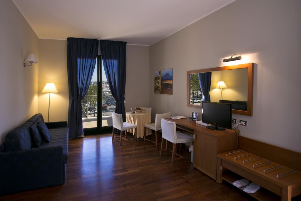 Hotel Tiziano Трапани Екстериор снимка