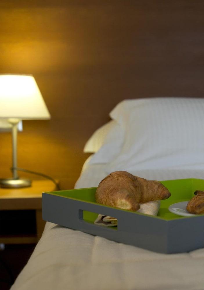 Hotel Tiziano Трапани Екстериор снимка