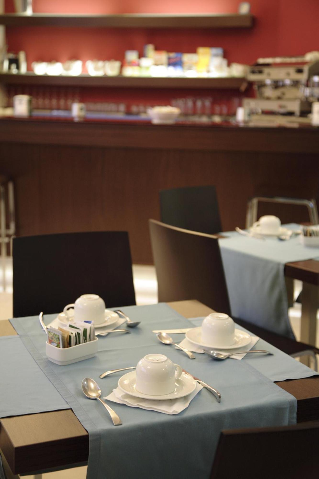 Hotel Tiziano Трапани Екстериор снимка