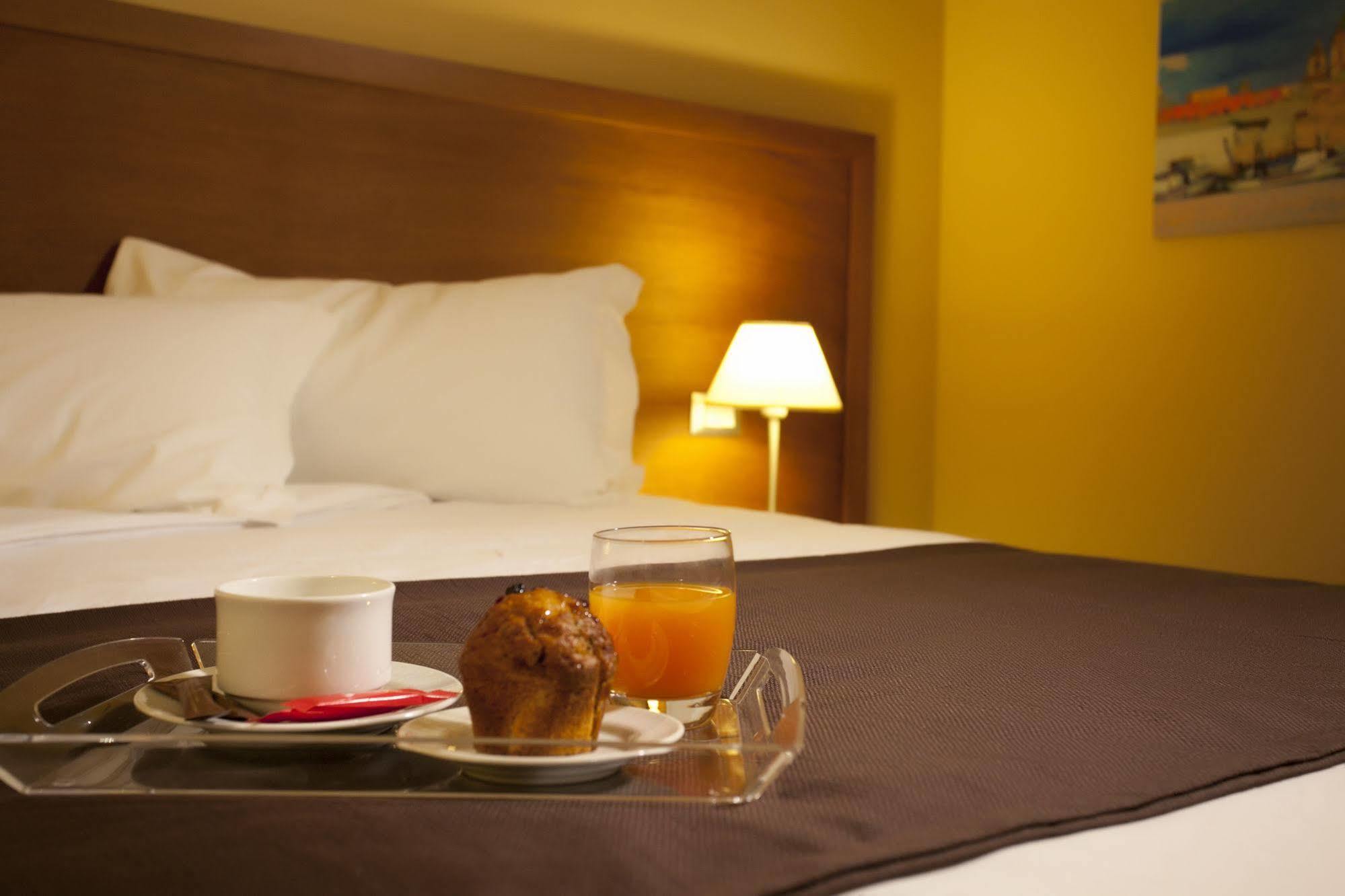 Hotel Tiziano Трапани Екстериор снимка